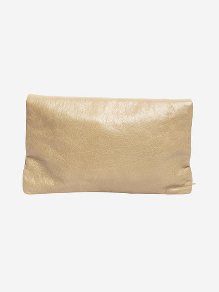 Neutral city clutch alternate image