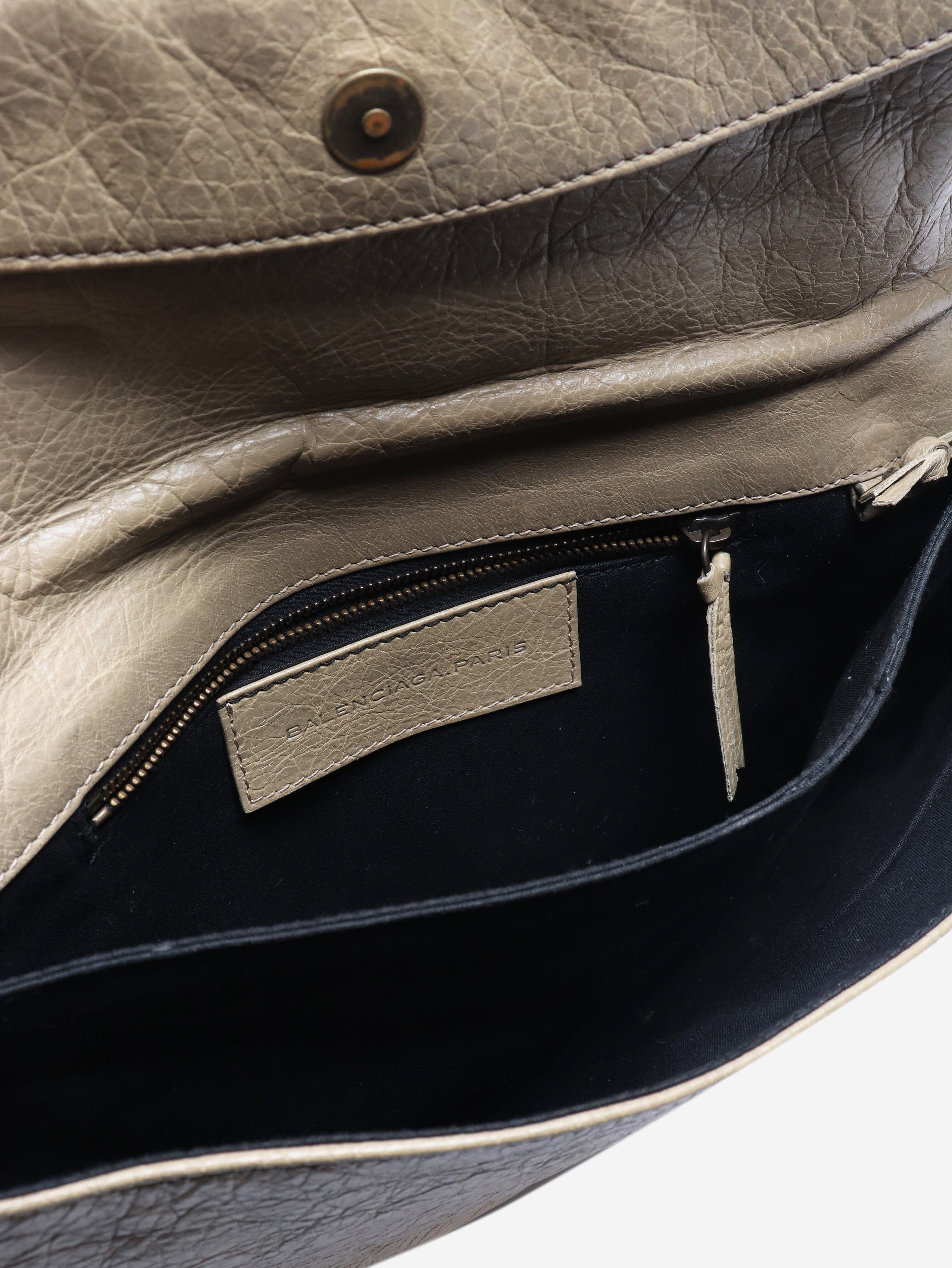 Neutral city clutch Clutch bags Balenciaga 