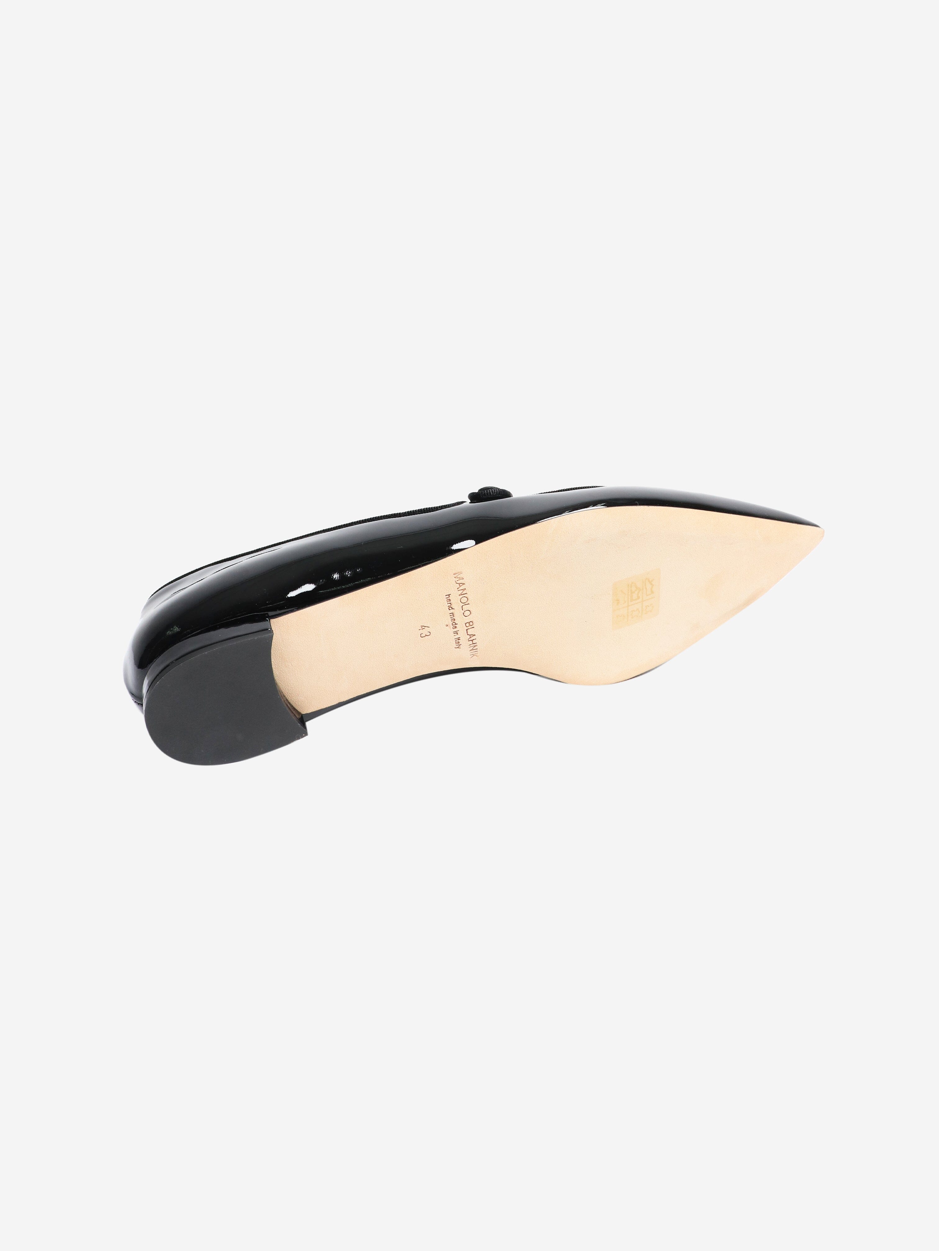 Black patent pointed-toe flats - size EU 43 Flat Shoes Manolo Blahnik 