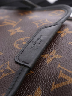 Louis Vuitton Shoulder bags - size Shoulder bags Louis Vuitton 