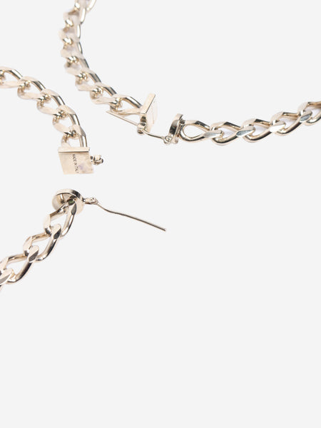 Gold chain-hoop earings alternate image