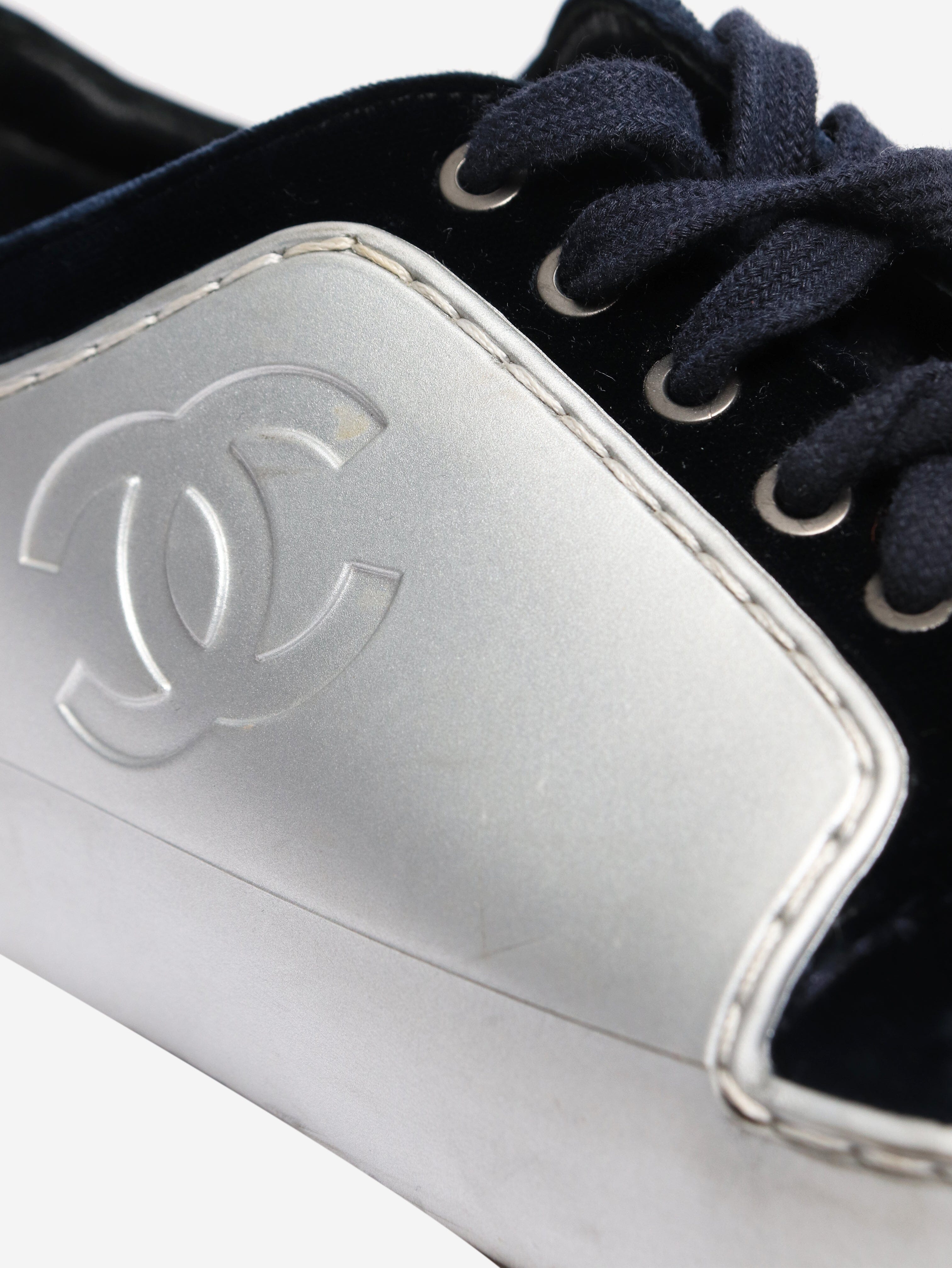 Silver and blue velvet-trimmed CC trainers - size EU 37 Trainers Chanel 