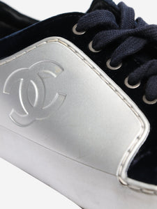 Chanel Silver and blue velvet-trimmed CC trainers - size EU 37