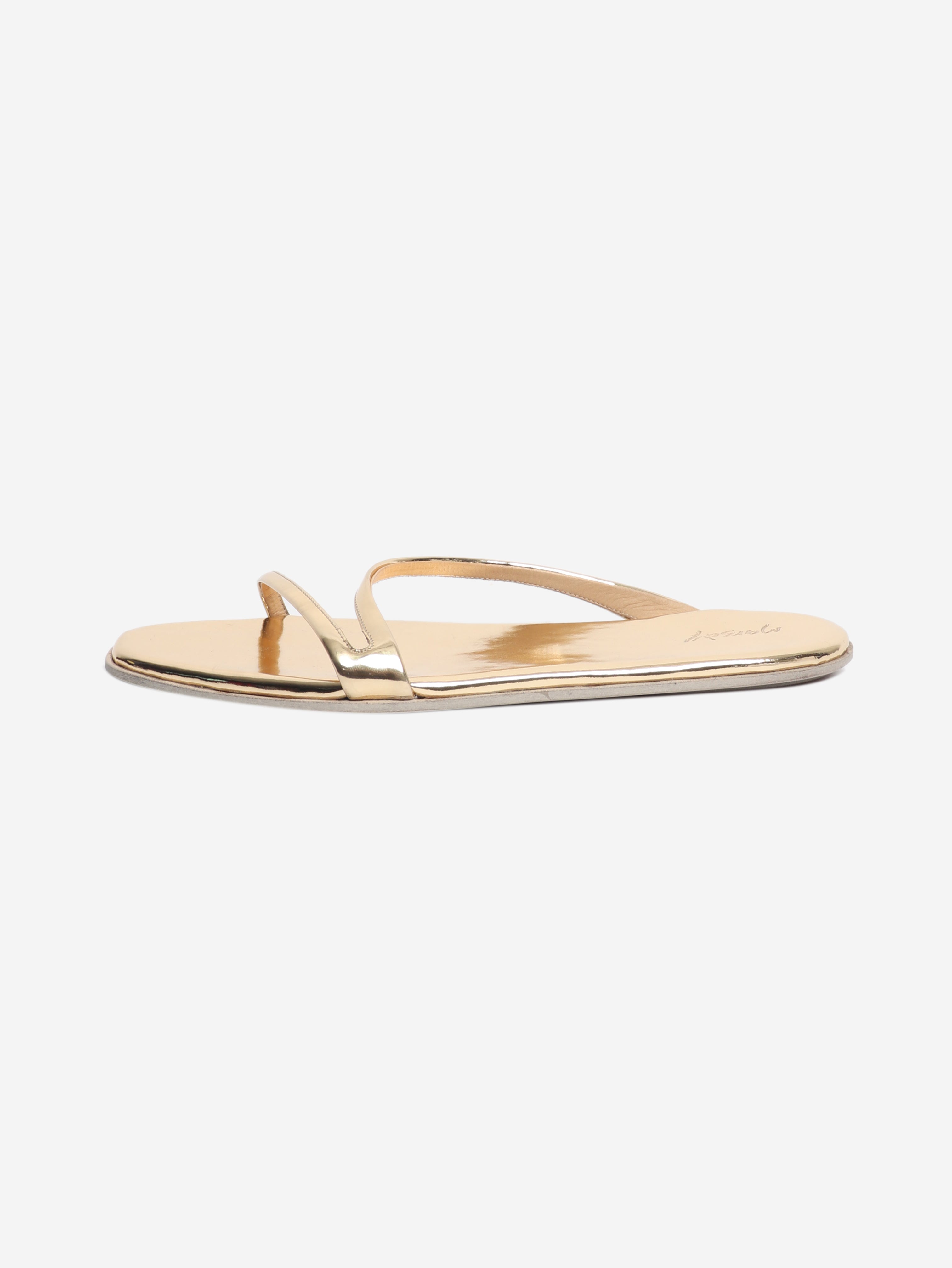 Gold patent sandals - size EU 40
