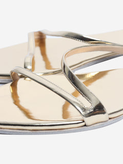 Gold patent sandals - size EU 40