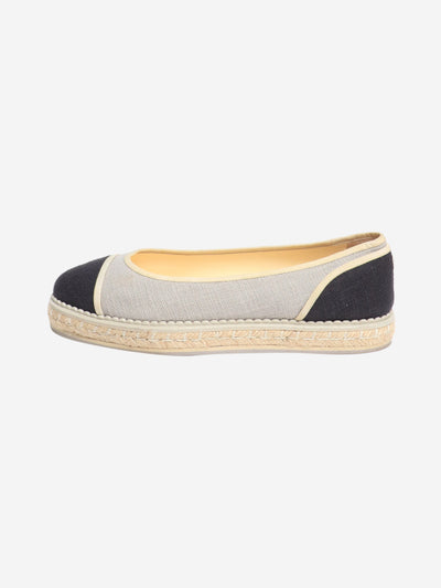 Grey espadrille flats - size EU 38.5 (UK 5.5) Flat Shoes Chanel 