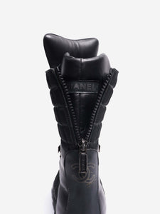 Chanel Black chunky quilted boots - size EU 41