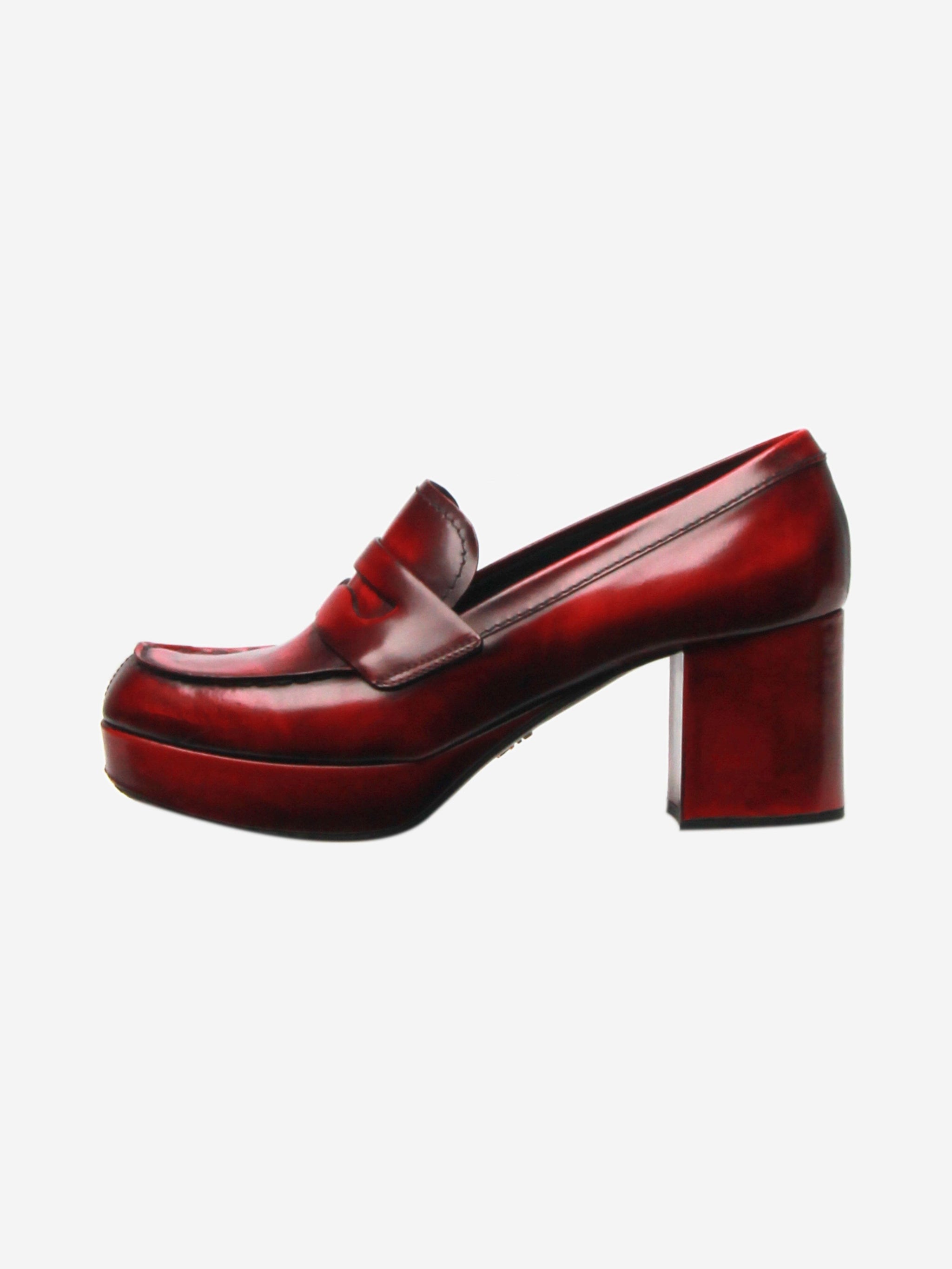Prada pre-owned red brushed leather high-heel loafers - size EU 40