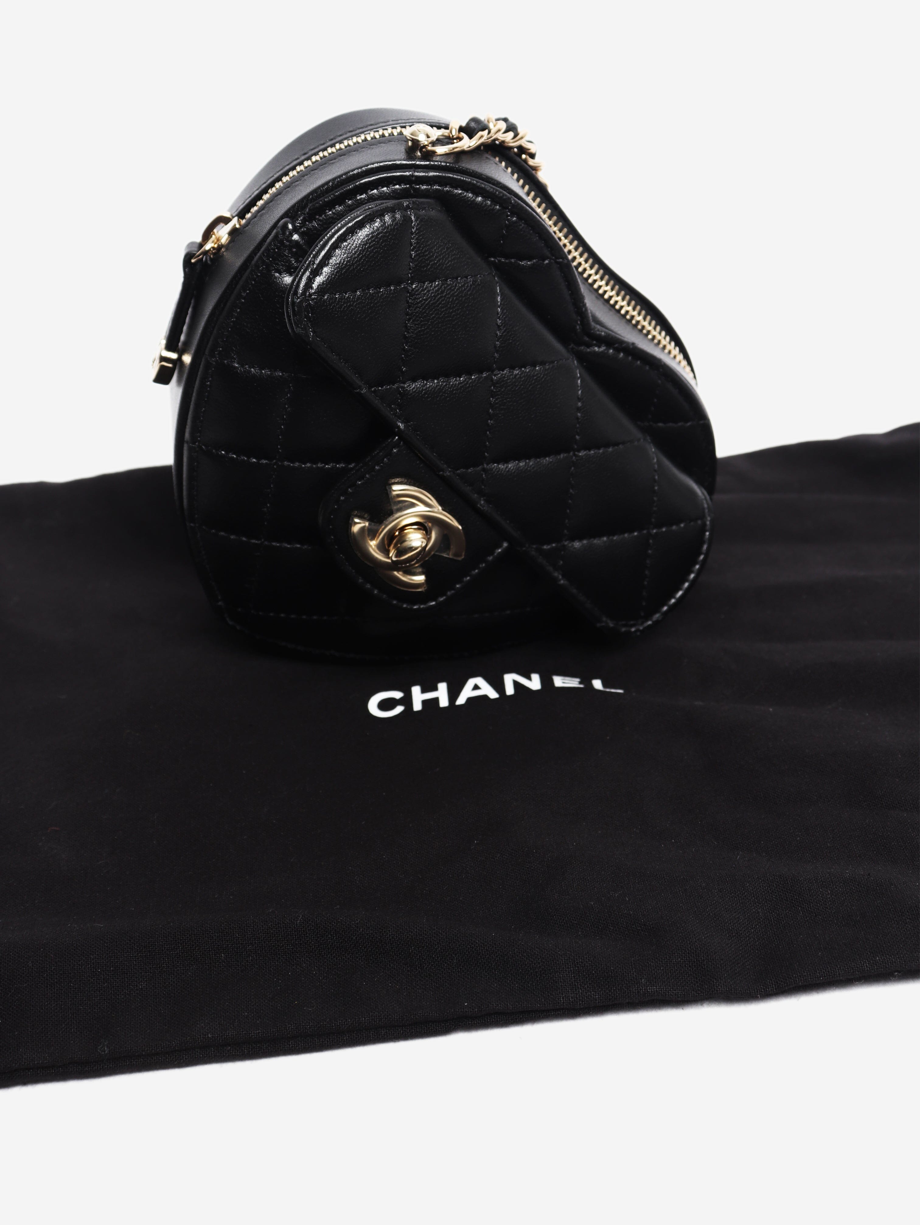 Black 2021 lambskin heart bag