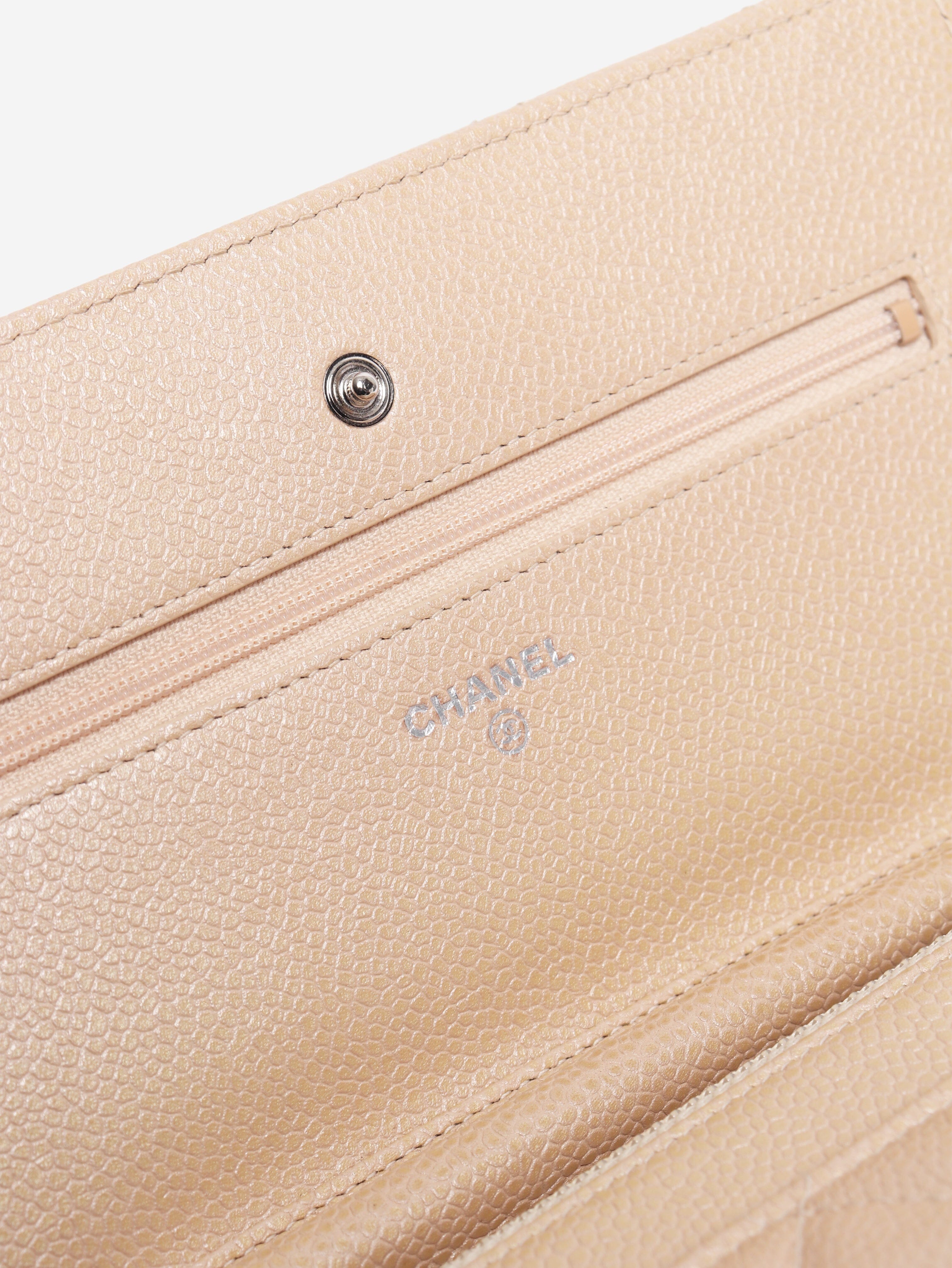 Neutral 2014 caviar Wallet on Chain