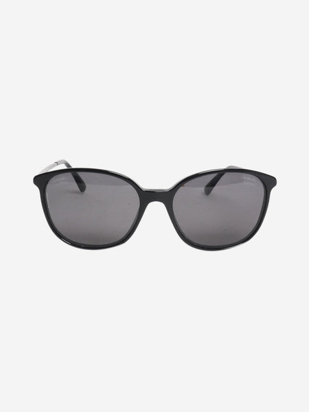 Black round-frame sunglasses product image