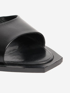 The Row Black MJ leather sandals - size EU 40.5