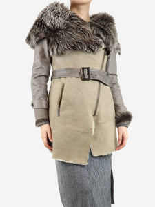 Karl Donoghue Grey and neutral belted shearling jacket - size UK 10