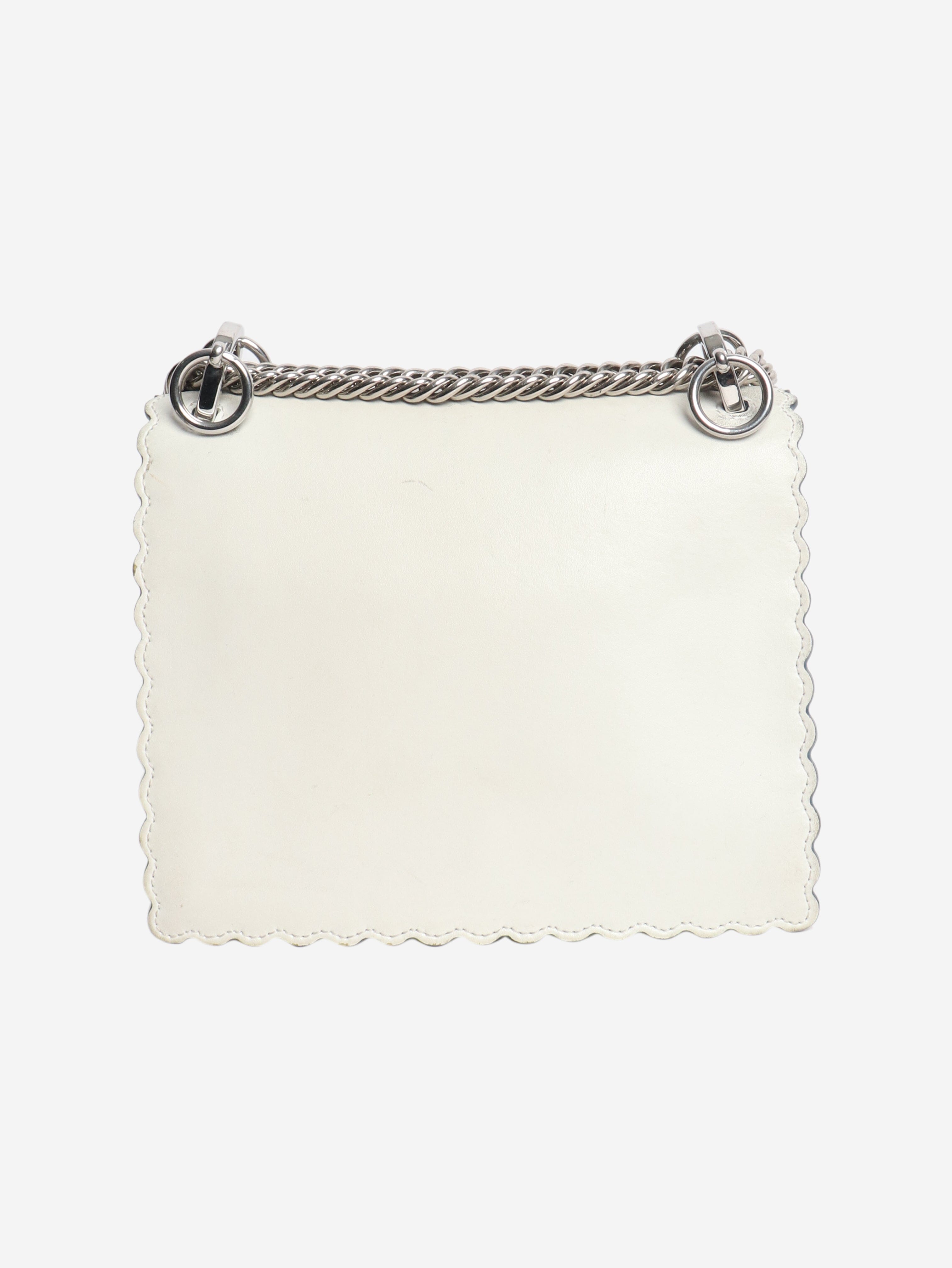 Fendi Shoulder bags - size Shoulder bags Fendi 