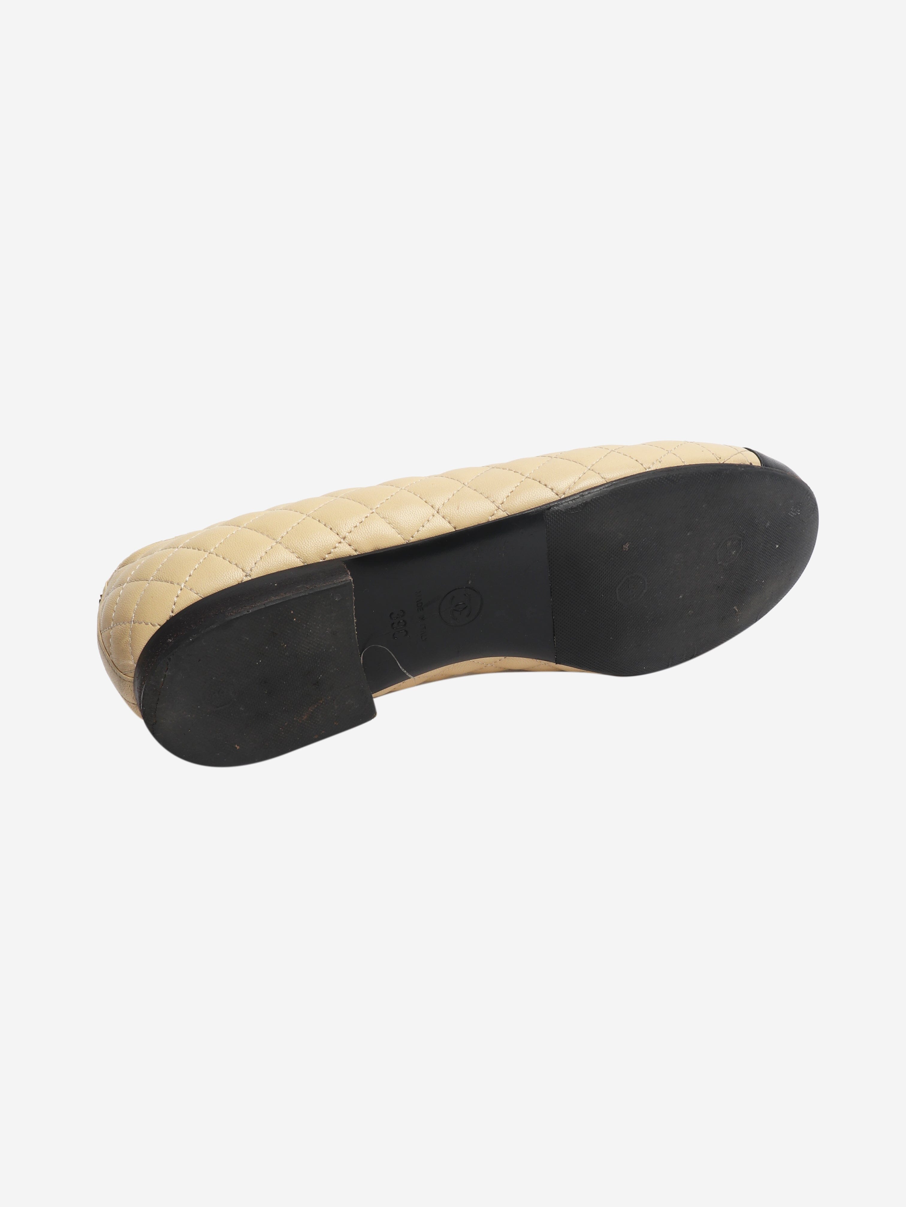 Beige leather quilted ballet flats - size EU 39 Flat Shoes Chanel 