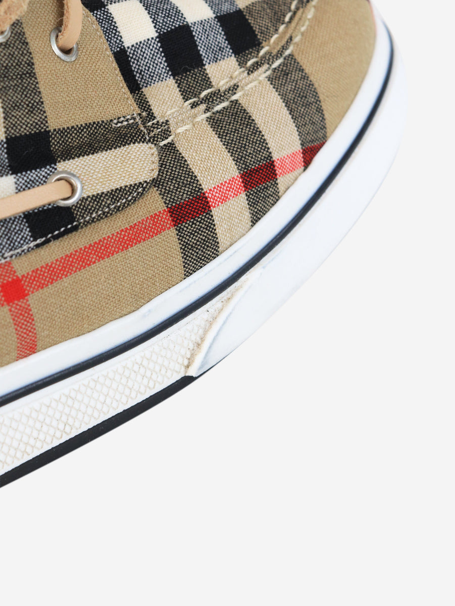 Brown Burberry print boat shoe. Handmade in Italy 
Comfortable
All sizes 7-13 Burberry pre-owned brown nova check boat shoes - size EU  main image 3