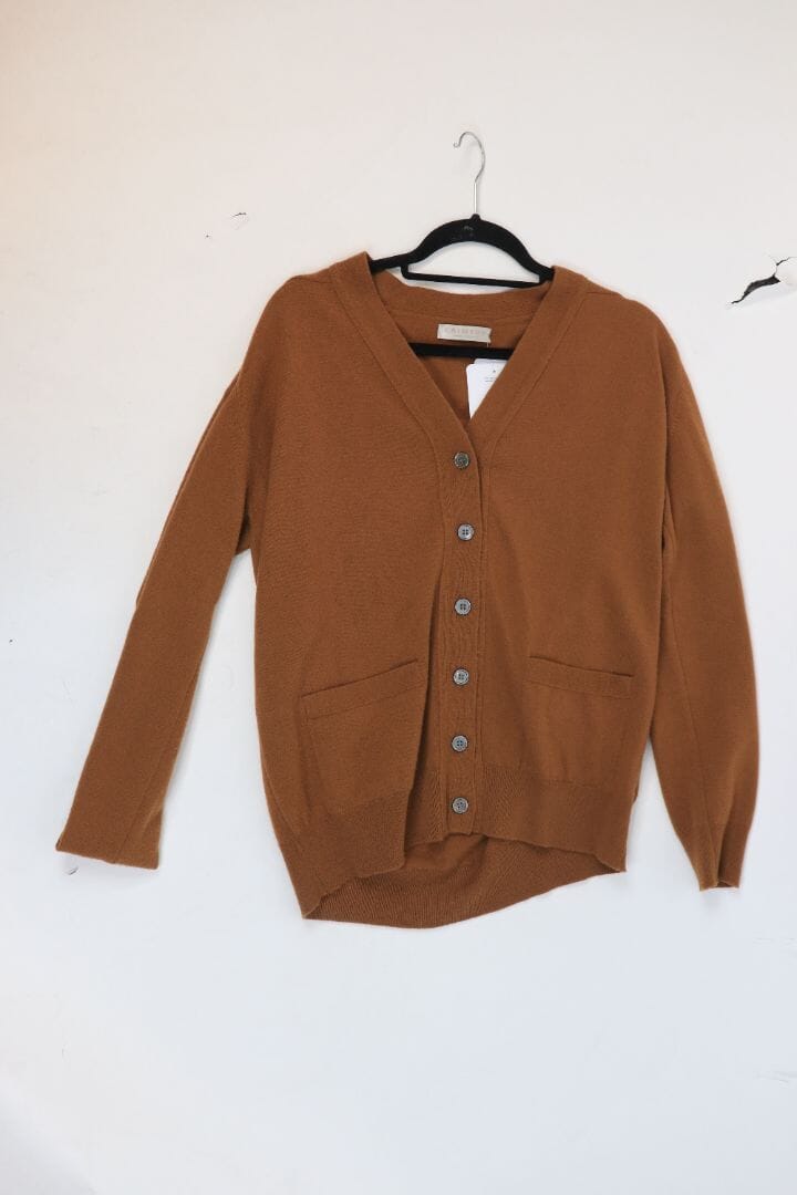 Tan Boyfriend cardigan - size L Knitwear Crimson 