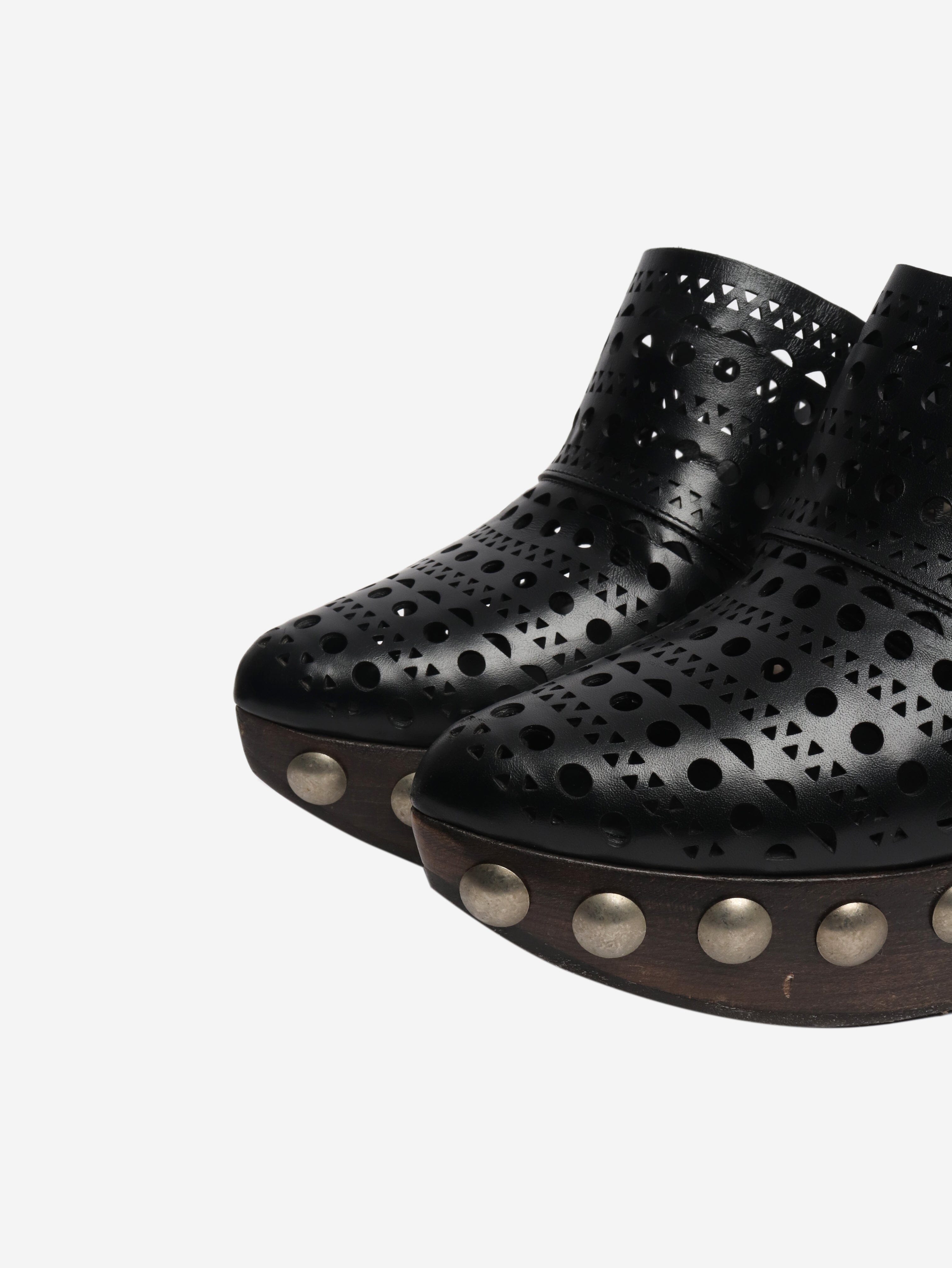 Black laser-cut leather clogs - size EU 38 Heels Alaia 