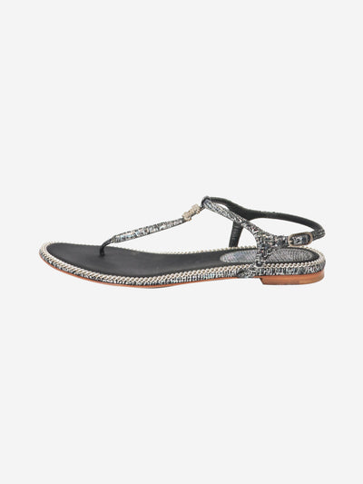 Black and navy thong sandals - size EU 38.5 (UK 5.5) Flat Sandals Chanel 