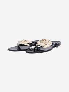 Chanel Black rubber camellia flat sandals - EU 39