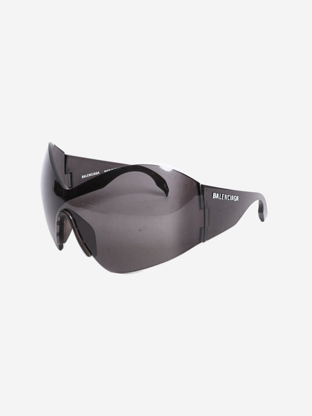 Black butterfly mask sunglasses alternate image