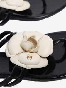 Chanel Black rubber camellia flat sandals - EU 39