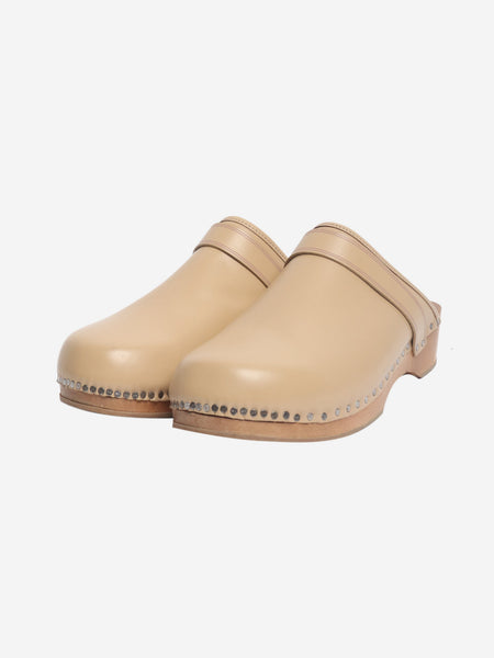 Neutral suede clogs - size EU 39 (UK 6) alternate image