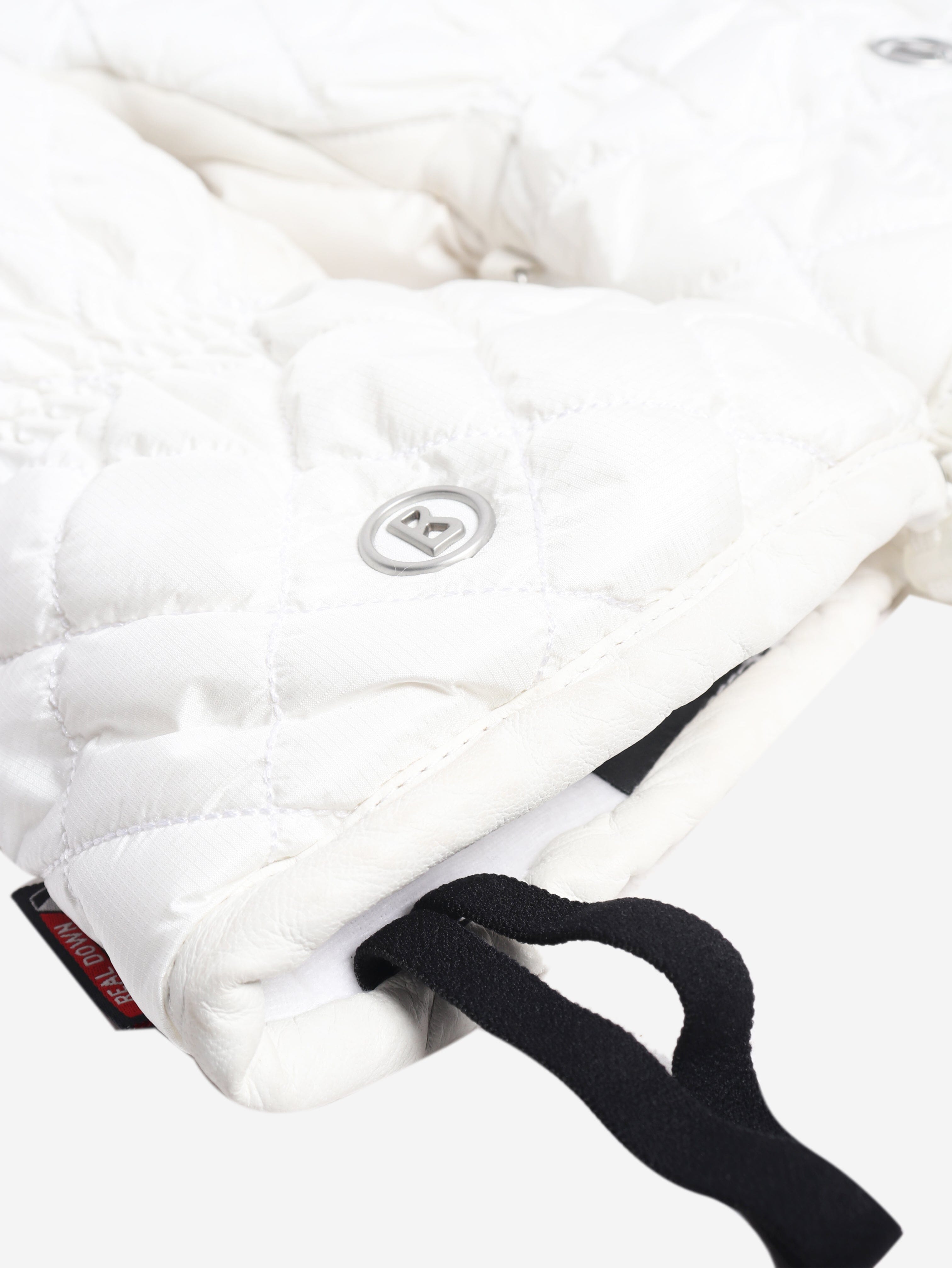White quilted ski mittens Gloves Bogner 