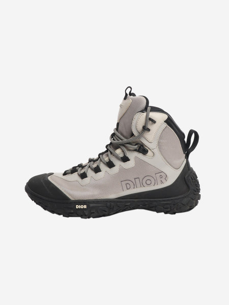 Grey hiking boots - size EU 42 (UK 9) product image