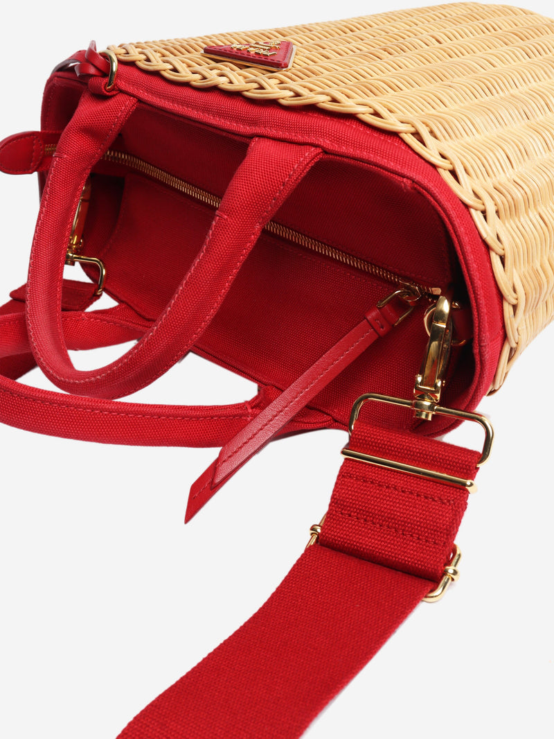 Neutral raffia basket bag Tote Bags Prada 