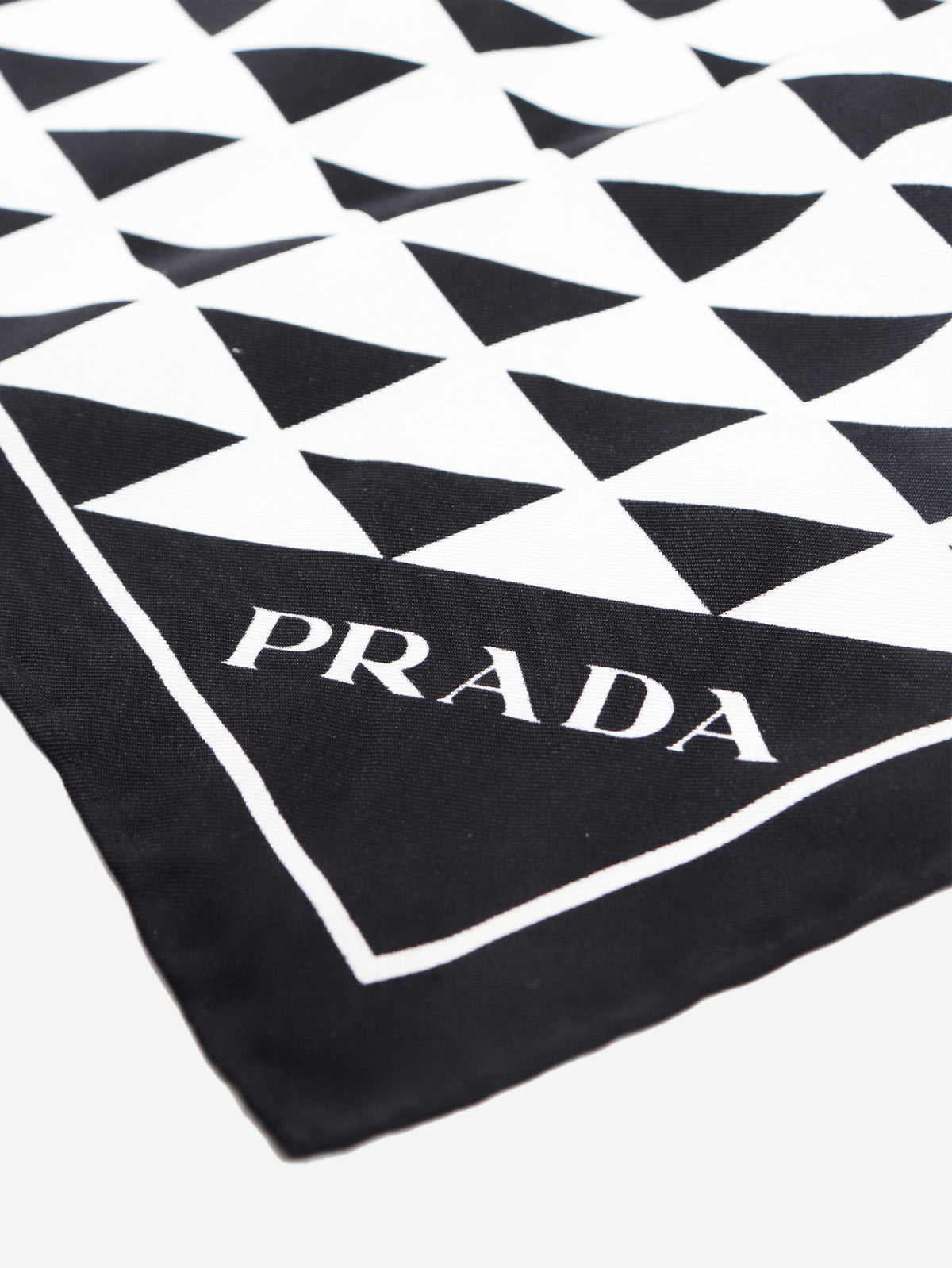 Multicolour lipstick-print silk twill scarf Scarves Prada 