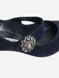 Manolo Blahnik Navy blue suede bejewelled-buckle pumps - size EU 42