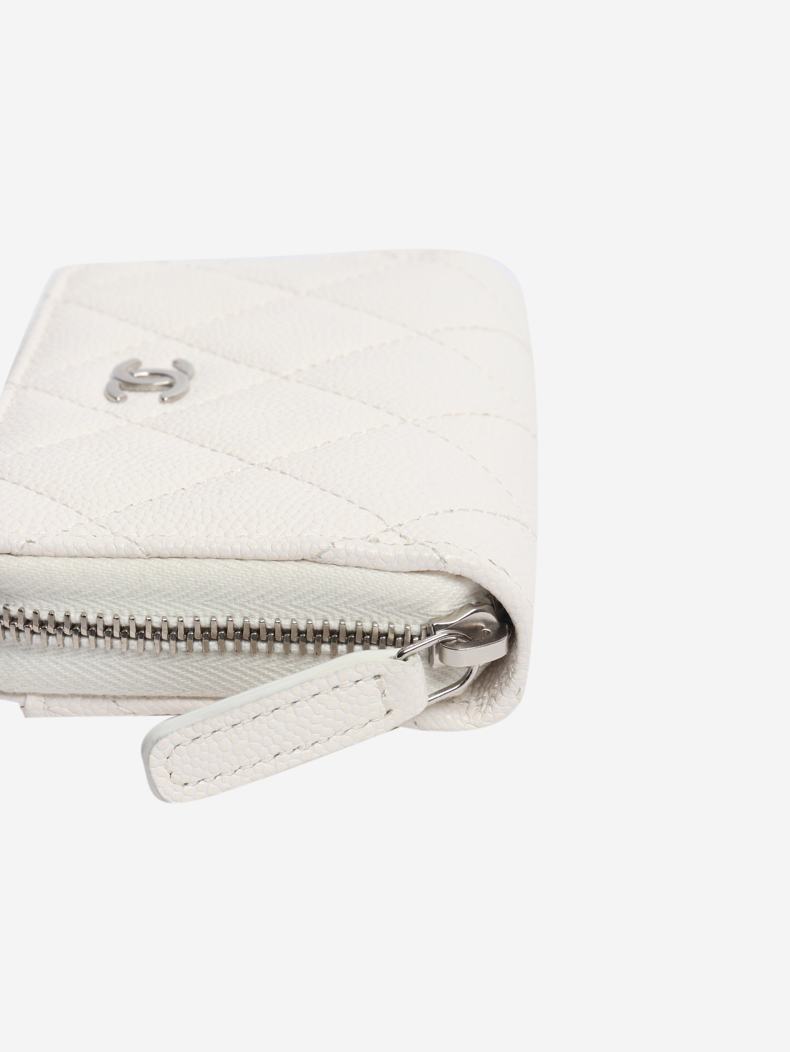 White caviar leather wallet Wallets, Purses & Small Leather Goods Chanel 