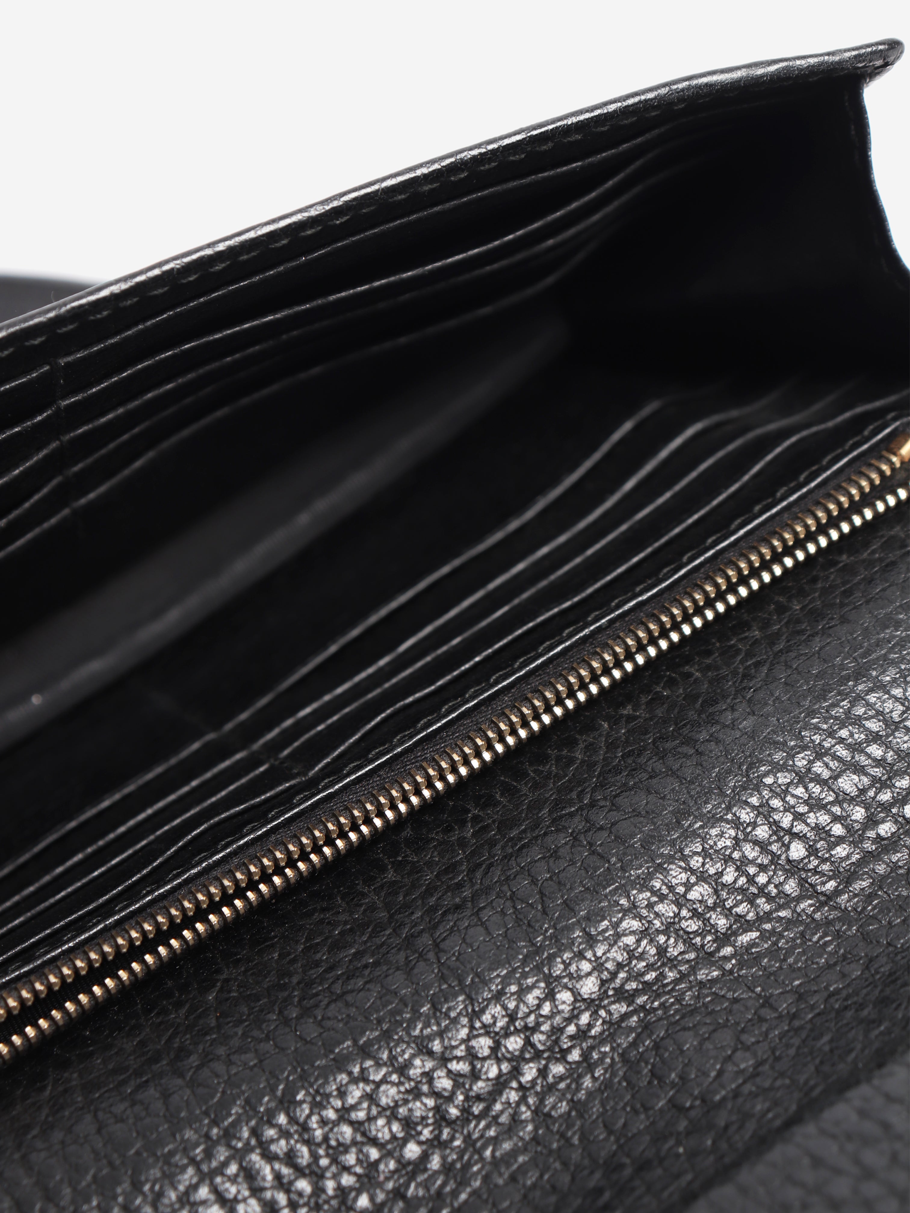 Black Interlocking G chain wallet