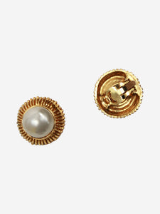 Chanel Gold pearl clip-on earrings