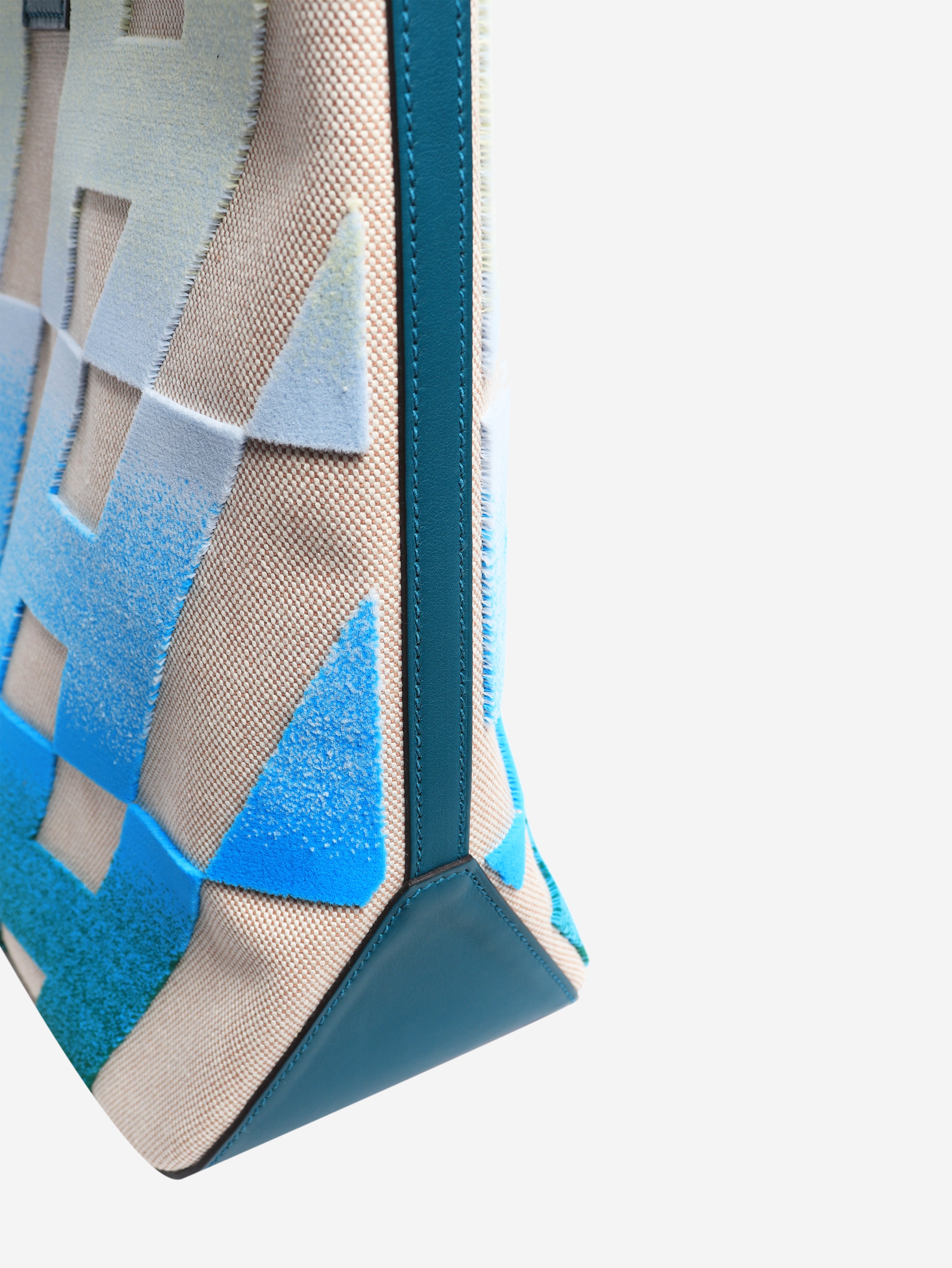 Neutral and teal 2021 Cabas H en Biais 40 tote bag