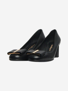 Salvatore Ferragamo Black leather bow pumps - size EU 39