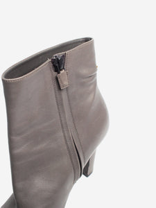 Roger Vivier Grey Le Silla boots - size EU 37