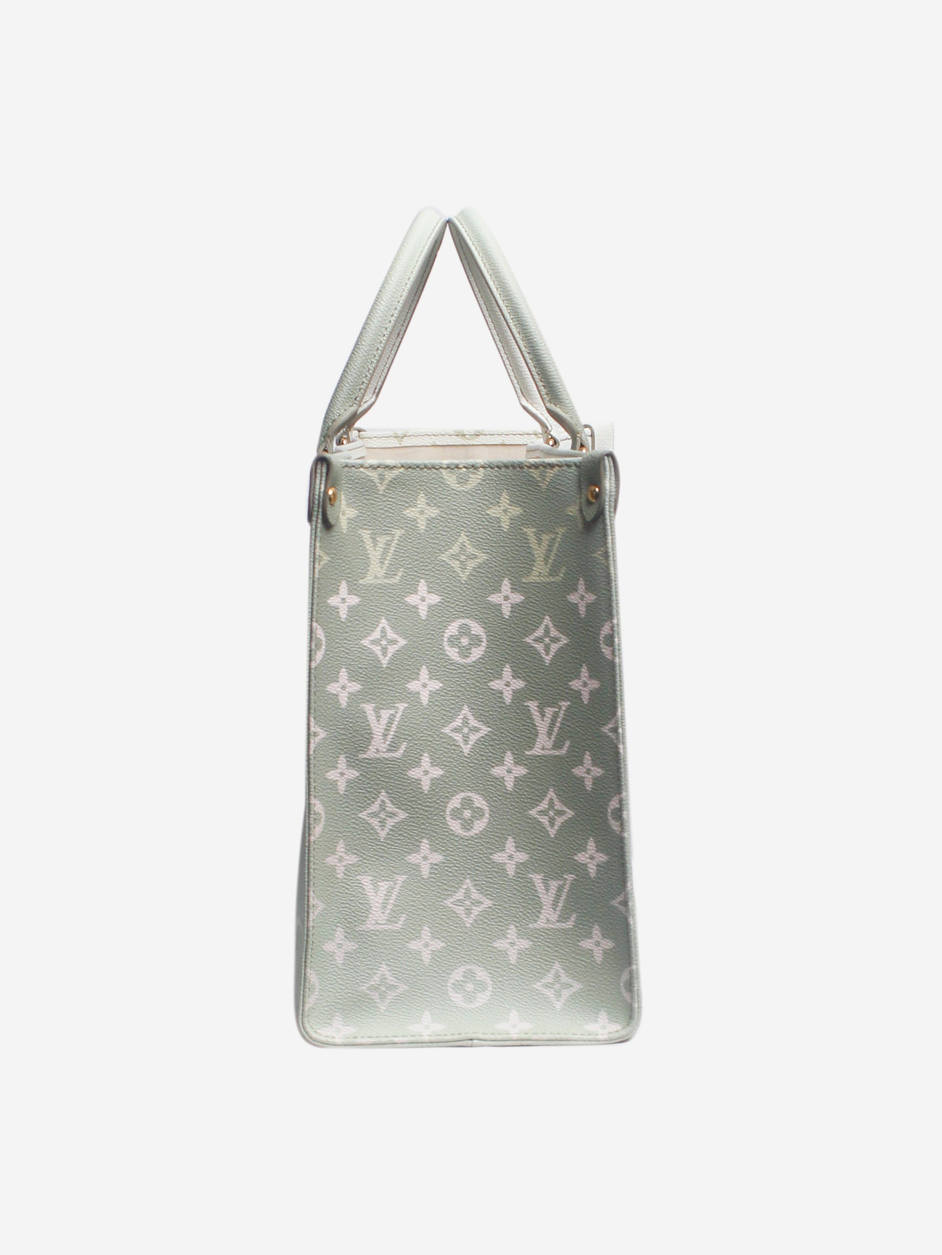 Light green and pink sunset OntheGo tote bag Tote Bags Louis Vuitton 
