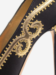 Manolo Blahnik Black and gold satin embroidered pumps - size EU 38