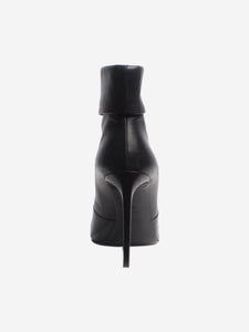 Saint Laurent Saint Laurent Black Janis ankle boots - size EU 38.5