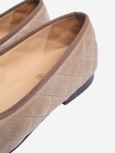 Chanel Taupe suede quilted ballet flats - size EU 38