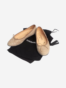 Chanel Taupe suede quilted ballet flats - size EU 38