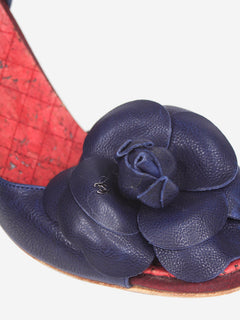 Dark blue leather floral peep-toe wedge sandals - size EU 38.5 Heels Chanel 