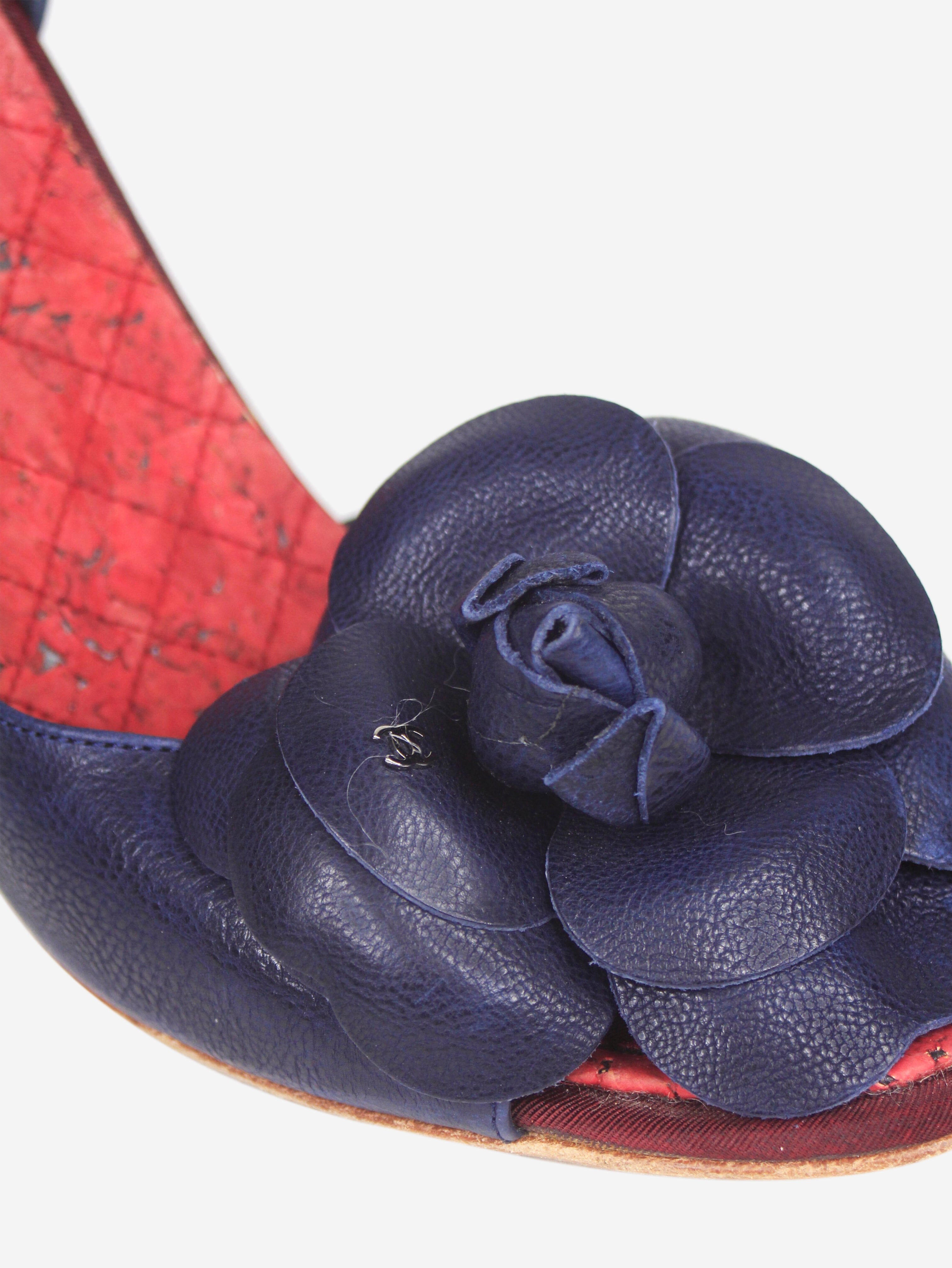 Dark blue leather floral peep-toe wedge sandals - size EU 38.5 Heels Chanel 