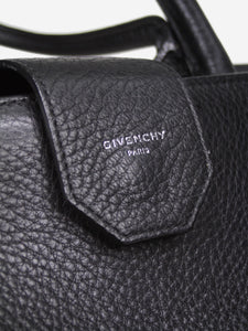 Givenchy Black leather shoulder bag