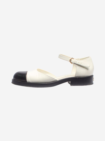 White leather Mary Jane shoes - size EU 39 Flat Shoes Chanel 