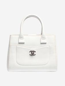 Chanel White 2017 Neo Executive 2way bag in caviar leather