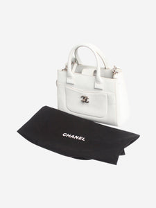 Chanel White 2017 Neo Executive 2way bag in caviar leather