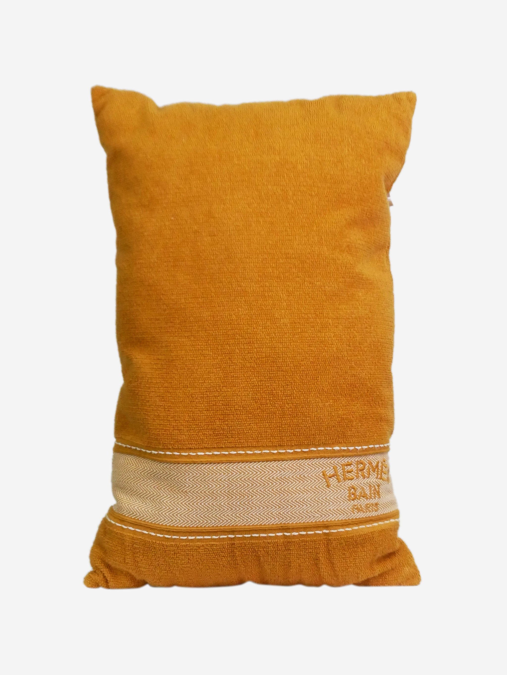 Hermes pillow outlet orange